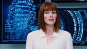 Jurassic-World-Bryce-Dallas-Howard-2015-Images