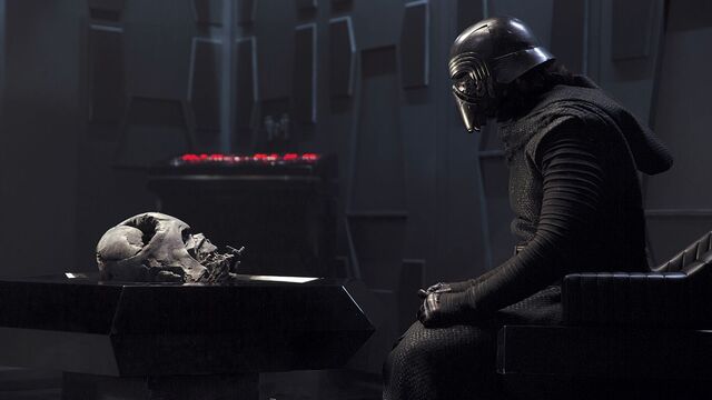 File:Kylo Ren Vader Helmet Chamber.jpg