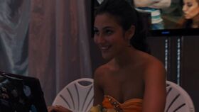 Tina on DJ