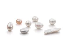 Freshwater-pearls-selection-of-shapes-2