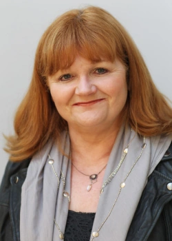 Lesley Nicol