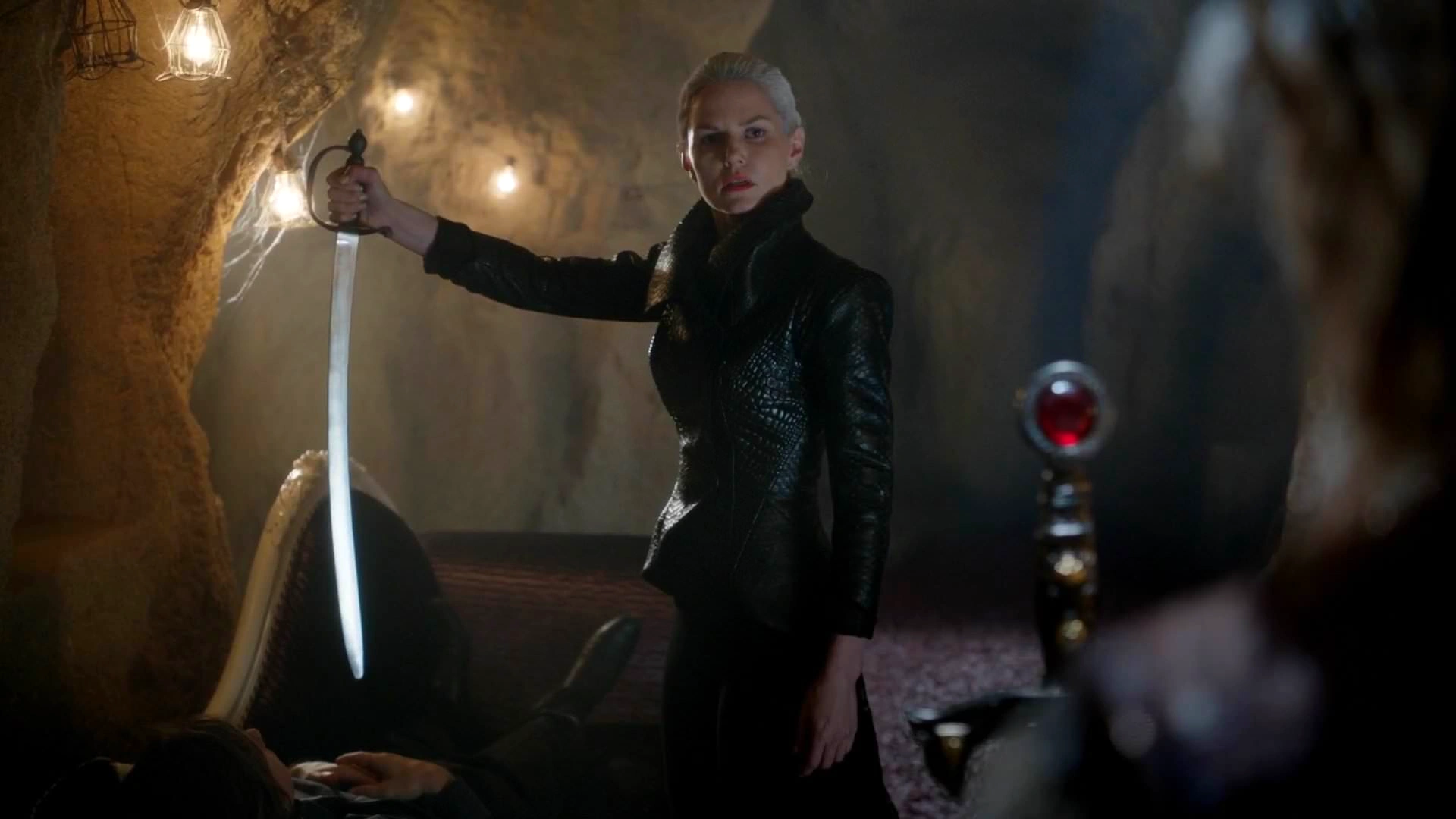 Hook's sword Once Upon a Time Wiki FANDOM powered by Wikia