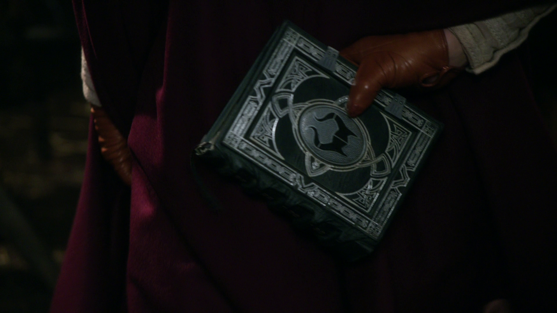 Maleficent S Spell Book Once Upon A Time Wiki Fandom Powered By Wikia