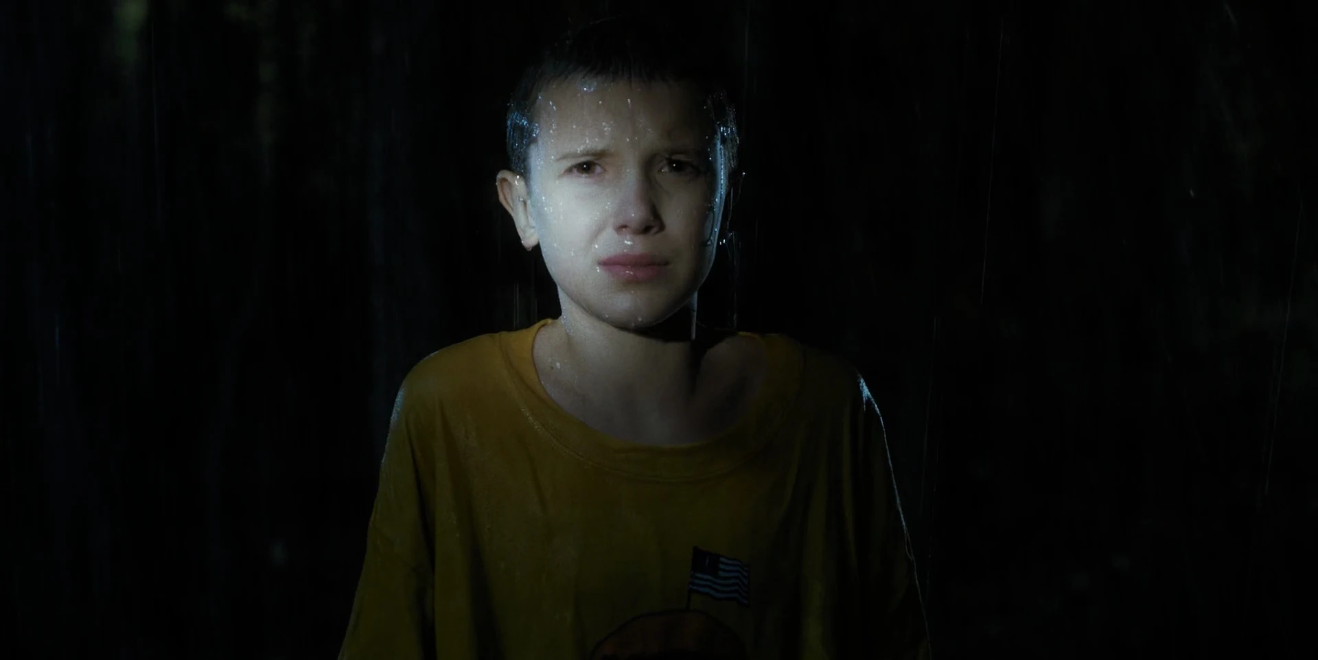 Imagen Stranger Things 1x01 Eleven in the Rain.jpg Stranger Things Wiki FANDOM powered