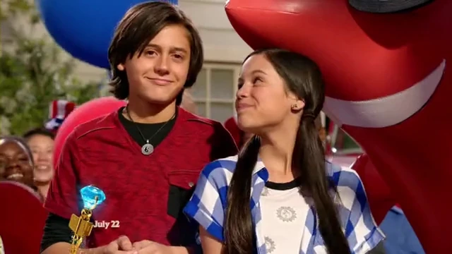 Image - Stuck in the Middle Season 1 Episode 13- Stuck in the Harley