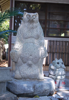 Kincho statue