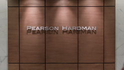 Pearson Hardman (2x03)