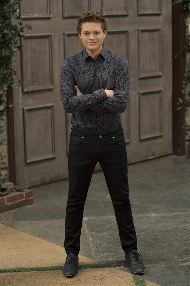 Emmett Bledsoe Switched at Birth Wiki FANDOM powered by Wikia