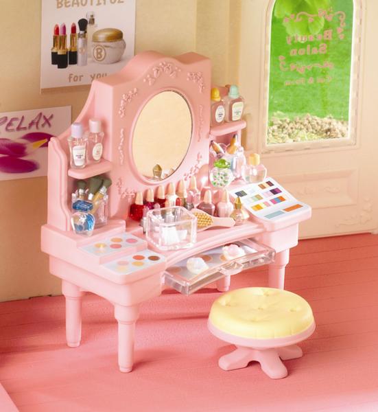 sylvanian families dressing table