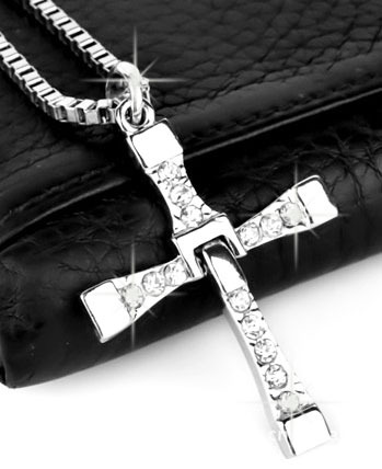 Fast-and-furious-vin-diesel-dominic-toretto-s-necklace-1e18