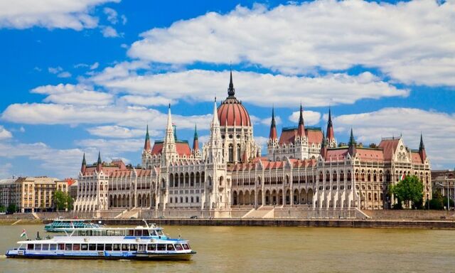 Fichier:216823-budapest-parlement-orszaghaz.jpg