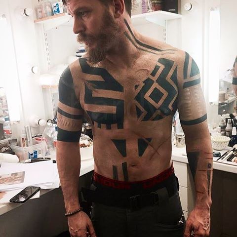 Tom Hardy Tribal Tattoo / Tom Hardy | Tom hardy, Best actor, Beautiful men : Megan fox tattoos, collection of tribal tattoo, free tribal tattoos, tribal tattoo designs, tribal tattoo pictures, tribal tattoo flash and tribal tattoo gallery.