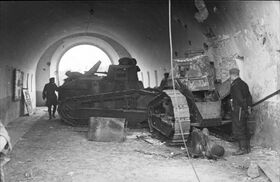 Bundesarchiv Bild 101I-121-0007-24, Polen, polnische Panzer Renault FT-17