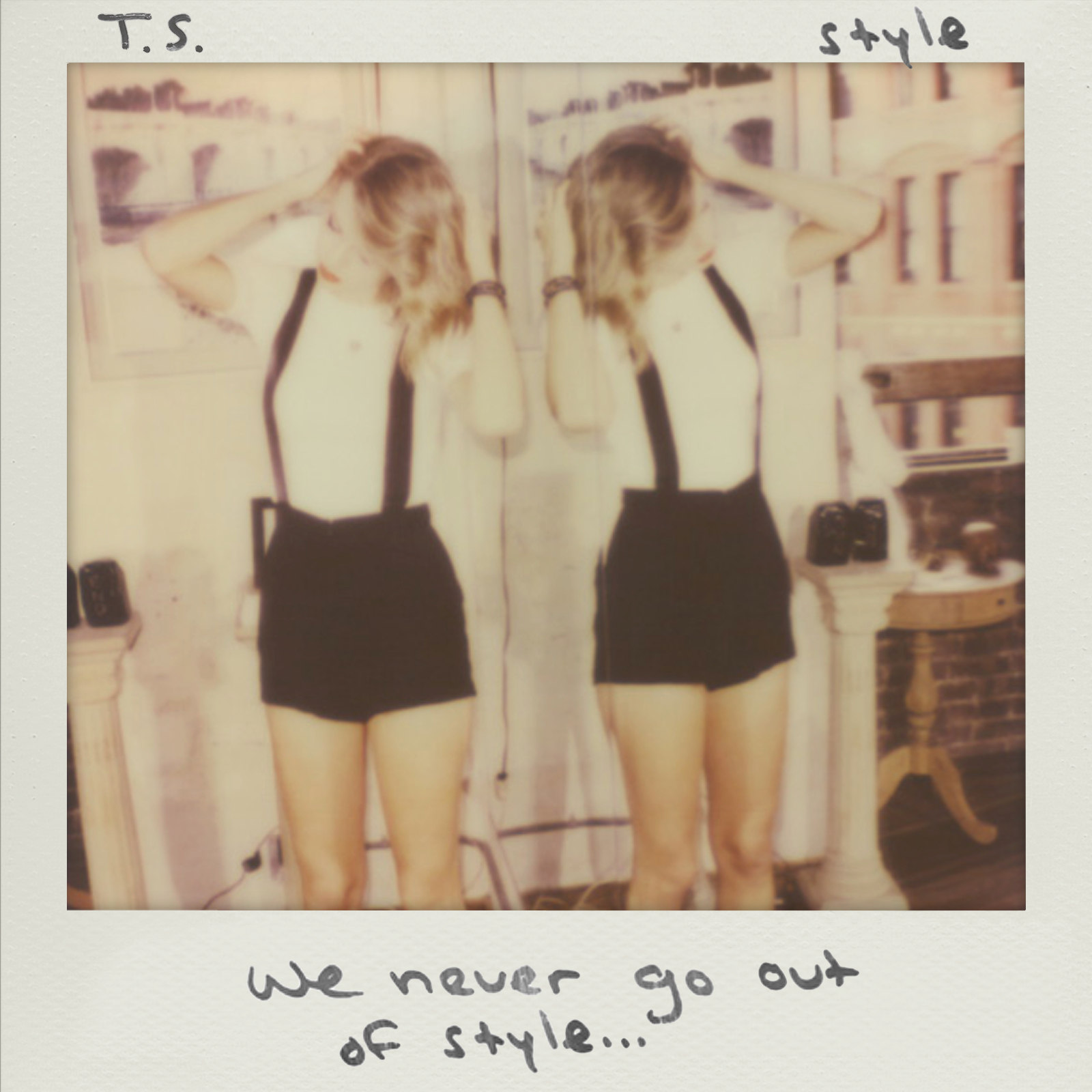 Resultado de imagem para Style taylor Swift cover polaroid