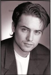 Studio-Pose-will-friedle-16403686-328-480