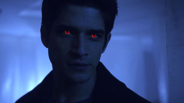 File:Tyler-Posey-Scott-alpha-werewolf-eyes-Teen-Wolf-Season-6-Episode-20-The-Wolves-of-War.jpg