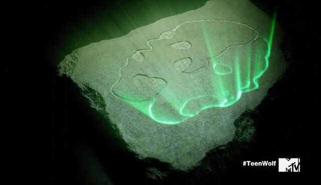 File:Anuk-Ite-symbol-found-in-Eichen-House-Teen-Wolf-Episode-215-Pressure-Test-Season-6b.jpg