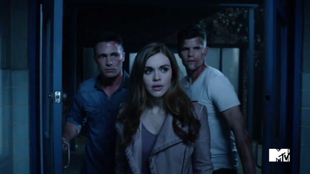 File:Colton-Haynes-Holland-Roden-Charlie-Carver-Jackson-Lydia-Ethan-Teen-Wolf-Season-6-Episode-20-The-Wolves-of-War.jpg