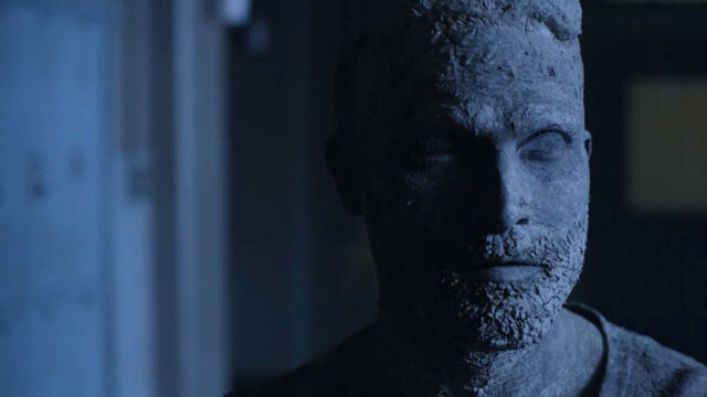 File:Ian-Bohen-Peter-stone-dead-Teen-Wolf-Season-6-Episode-19-Broken-Glass.jpg