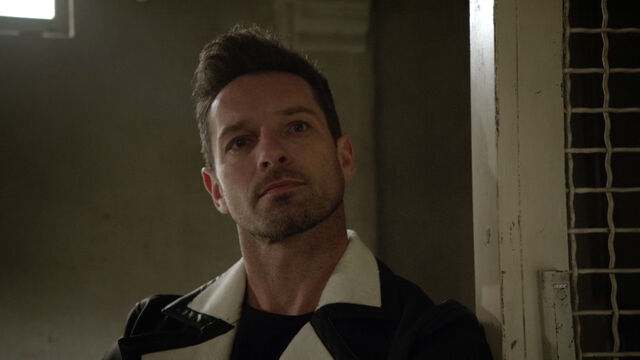 File:Ian-Bohen-Peter-Teen-Wolf-Season-6-Episode-17-Werewolves-of-London.jpg