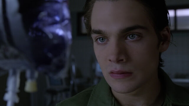 File:Dylan-Sprayberry-Liam-wolfsbane-Teen-Wolf-Season-6-Episode-19-Broken-Glass.jpg