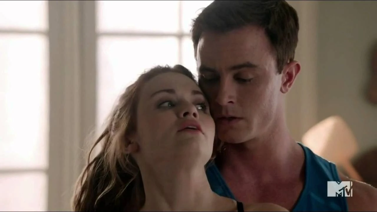 Image Lydia et Parrish 4.jpg Wiki Teen Wolf FANDOM powered by Wikia