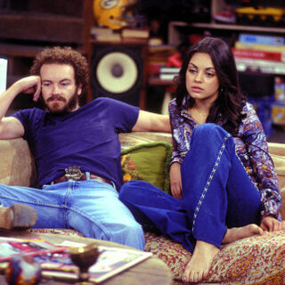 32 year old man dating 22 year old woman