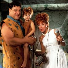 who played fred flintstone in the film