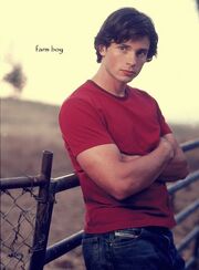 Farm-boy-smallville-9085829-369-500