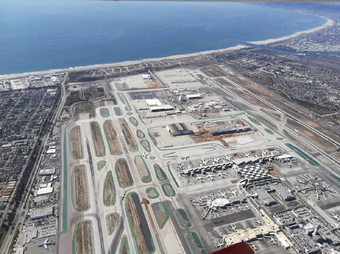 Los Angeles Int L Airport The Roblox Airline Industry Wiki Fandom - roblox international airport