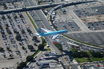 Los Angeles Int L Airport The Roblox Airline Industry Wiki Fandom - city of winnipeg roblox