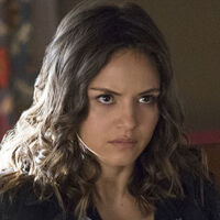 レイナ クルーズ The Vampire Diaries Wiki Fandom