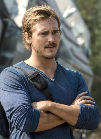 The 100 clarke beziehungen The 100 clarke beziehungen