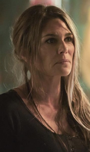 The 100 clarke tochter The 100 clarke tochter