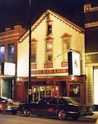 Chicago's Red Lion Pub at night.
