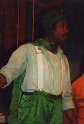 Award-winning actor Darryl Maximilian Robinson as The Wiz.