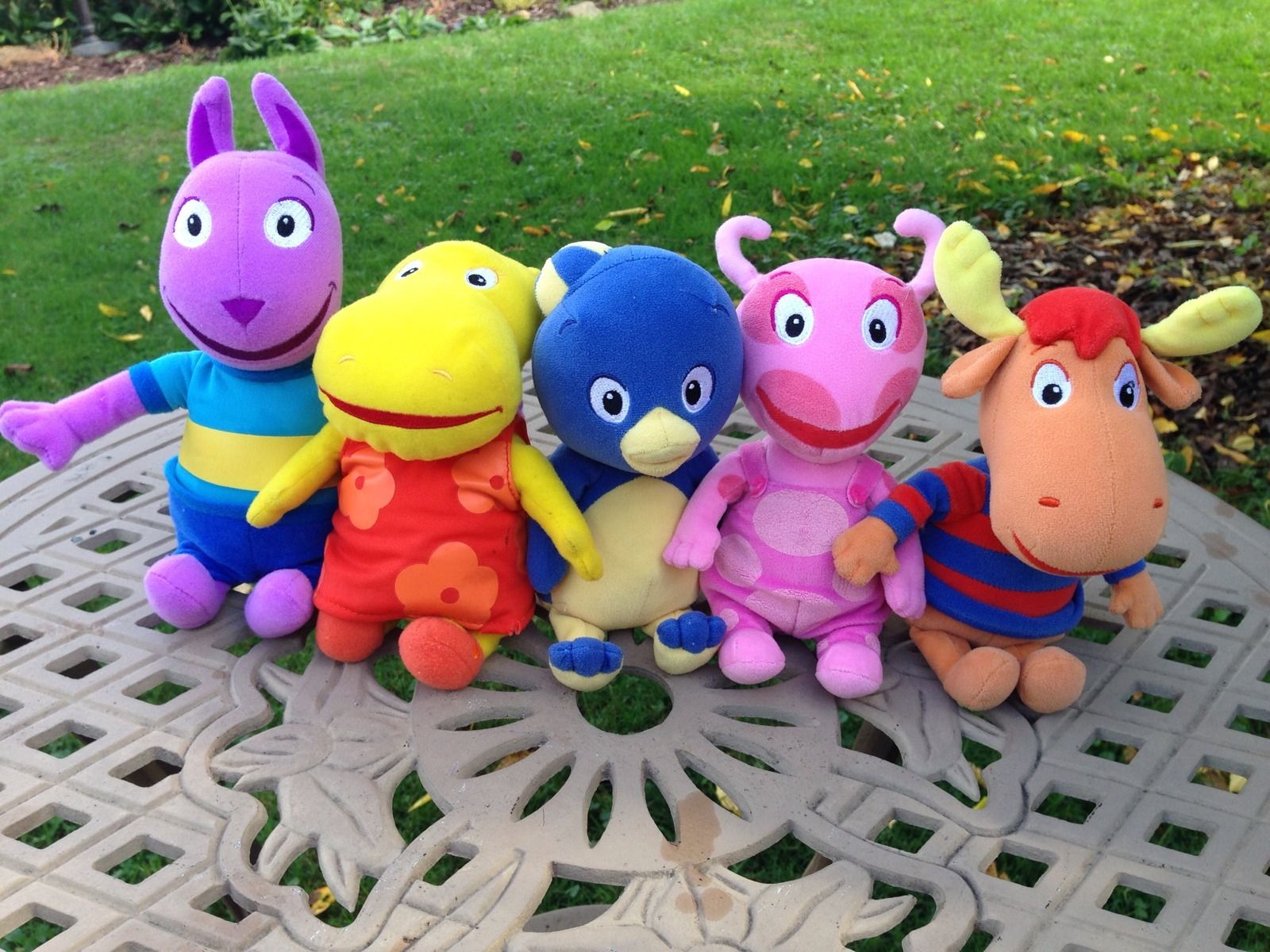 backyardigans plush set