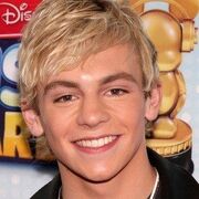 Ross-lynch-2