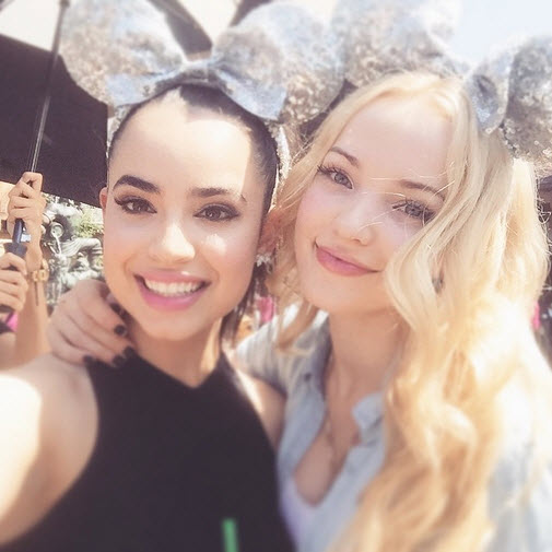 Image Dovecameronsofiacarsoncoolestsummermay222015.jpg Descendants Wiki FANDOM