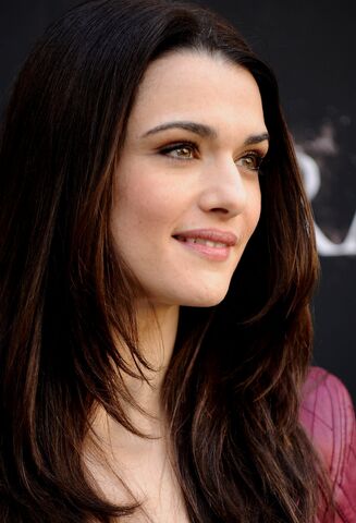 Rachel Weisz - Celebrity Bikini Wallpapers