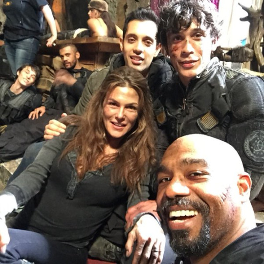 Image - Paige on set with several cast members - The-100-Cast.jpg | The ...