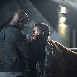 Octavia And Lincoln The 100 Wiki Fandom