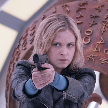 Clarke Griffin The 100 Wiki Fandom