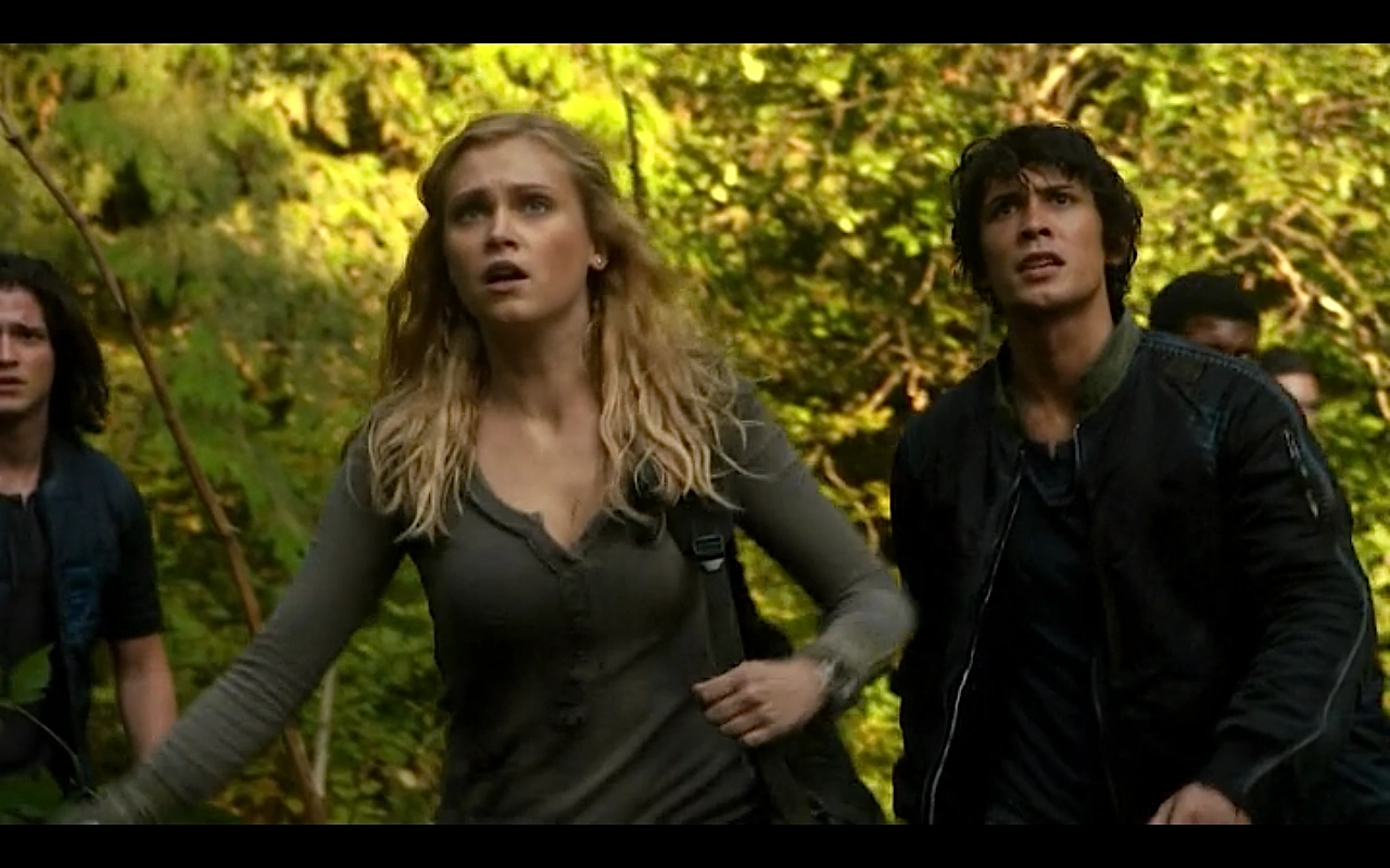 Image - 1x02-Clarke and Bellamy.png | The 100 Wiki | FANDOM powered by