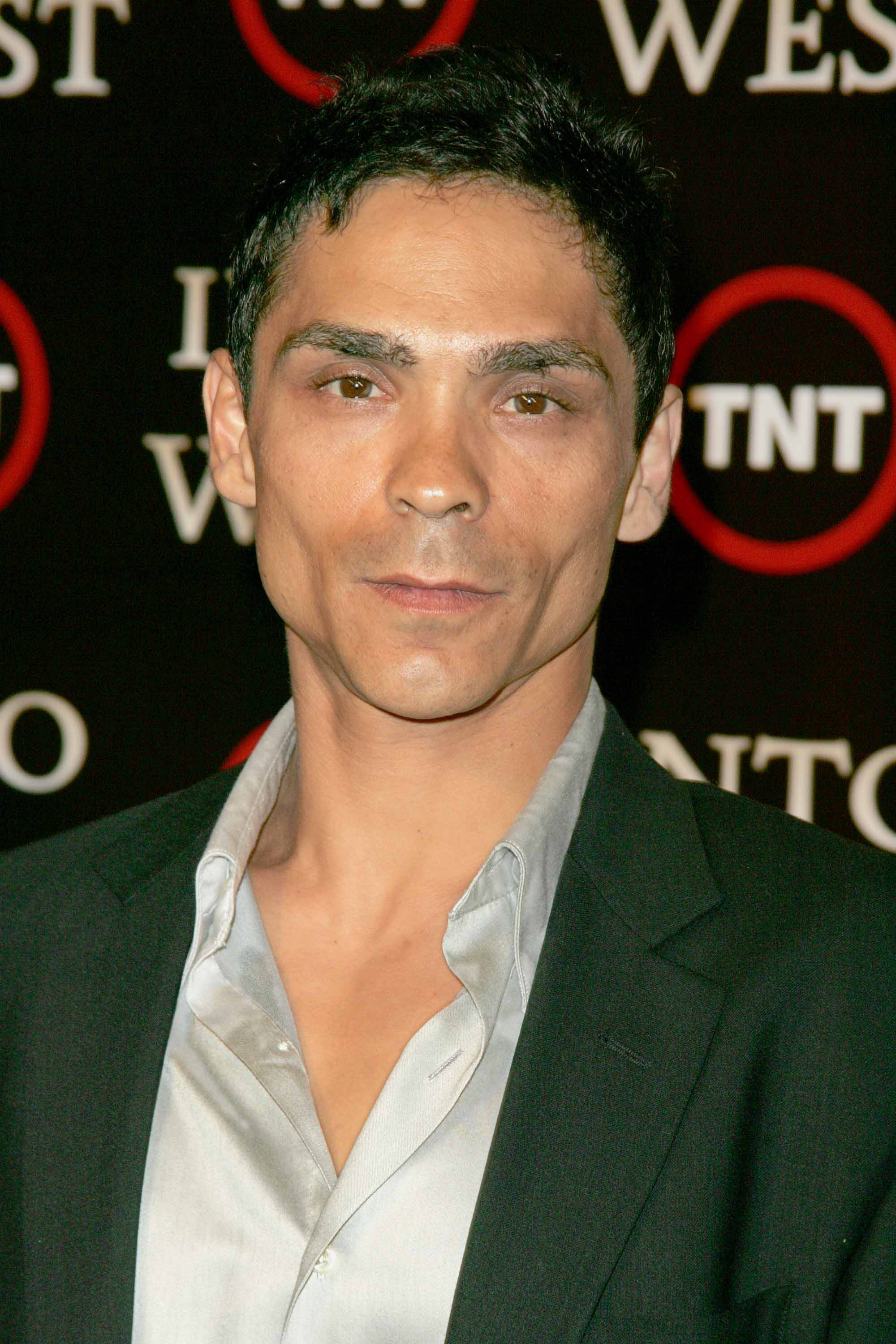 Zahn Mcclarnon: An Actor'S Inspiring Journey Through Hollywood - kfuxhx7