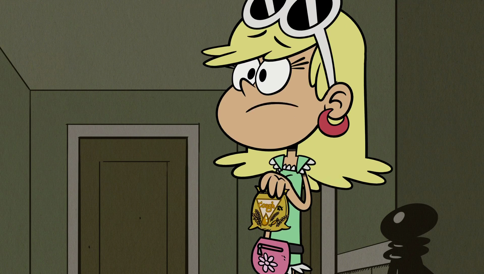Image S1E25B Leni offers coughdrops png The Loud House Image S1E25B Leni offers coughdrops png The Loud House