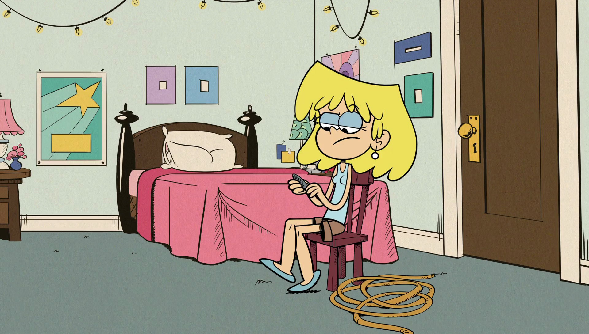 Image - S1E03B Lori files her nails.png | The Loud House Encyclopedia