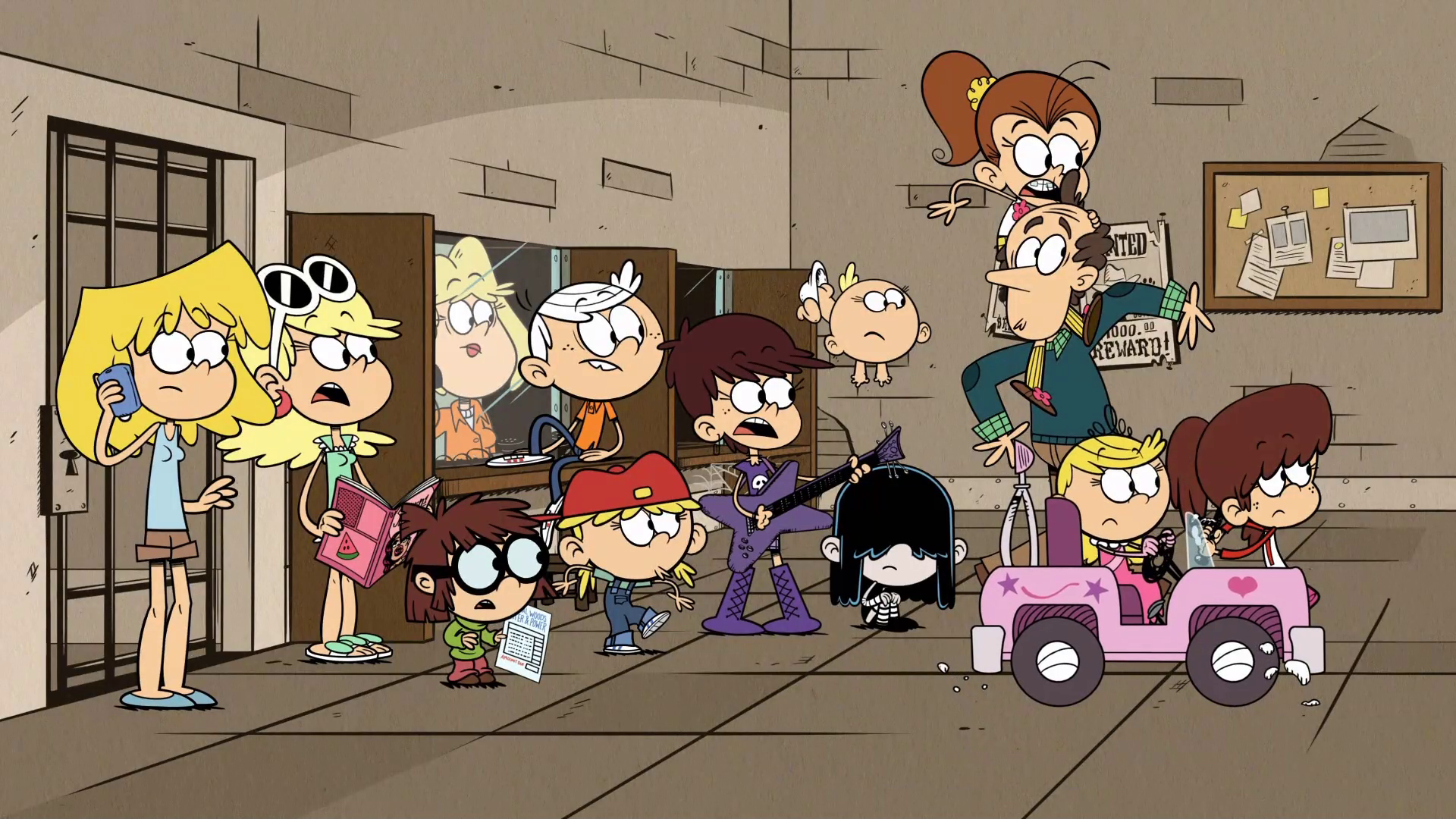 Image - S3E07B The Loud family stops what they're doing ...