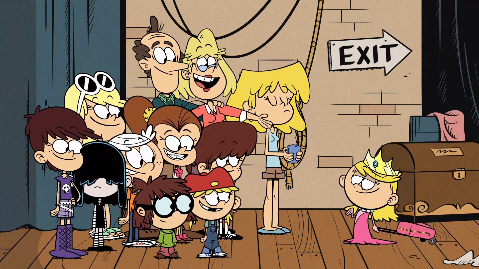 Lola Loud/Relationships | The Loud House Encyclopedia | FANDOM powered ...