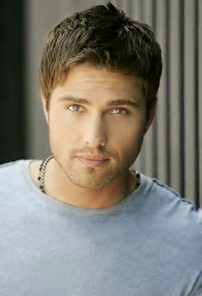 Next photo of Eric Winter